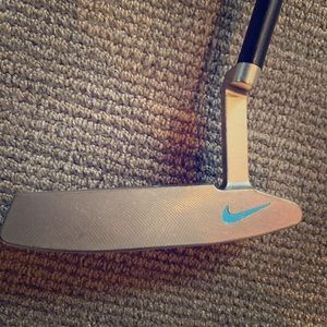 2007 Nike Unitized Tiempo putter with custom paint